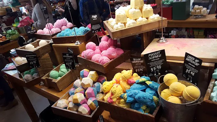 Lush Cosmetics Park City Center 5