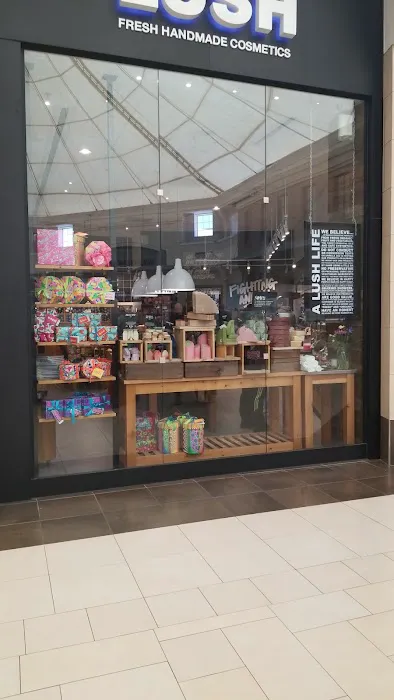 Lush Cosmetics Park City Center 6