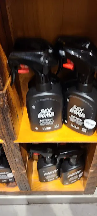 Lush Cosmetics Park City Center 8