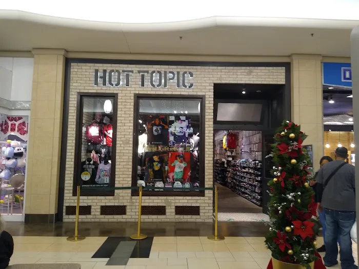 Hot Topic 0