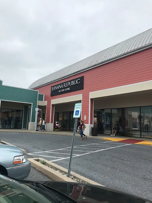 Banana Republic Factory Store 1