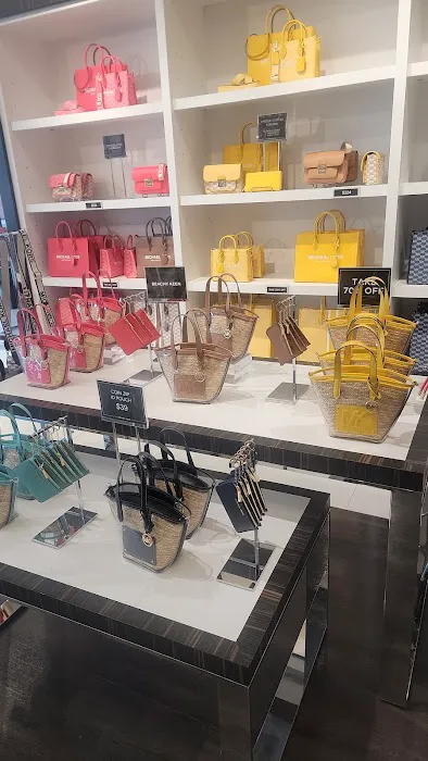 Michael Kors Outlet 5