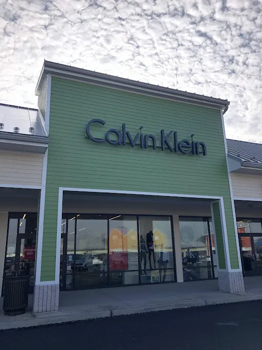 Calvin Klein 6