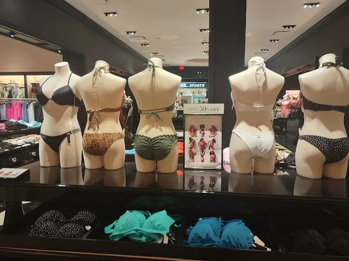 Victoria's Secret 0
