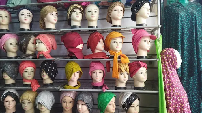 (Um) Samah's Women Beauty and Henna 7