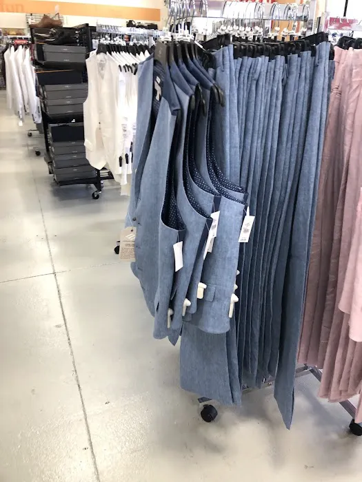 K&G Fashion Superstore 7