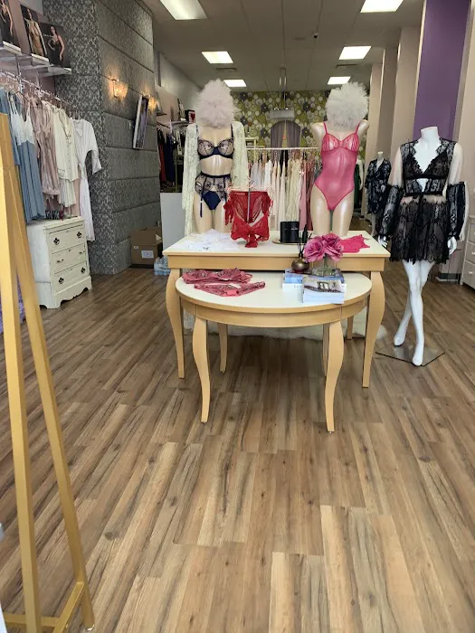 Selena's Fine Lingerie Boutique 0