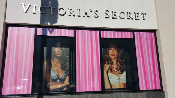 Victoria's Secret & PINK by Victoria's Secret 8