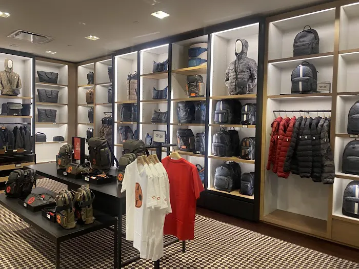 COACH Outlet 2