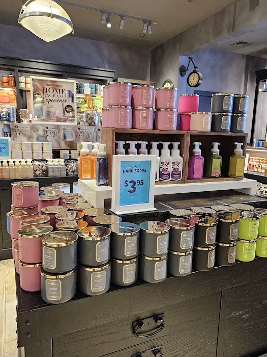 Bath & Body Works 4