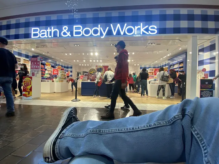 Bath & Body Works 2
