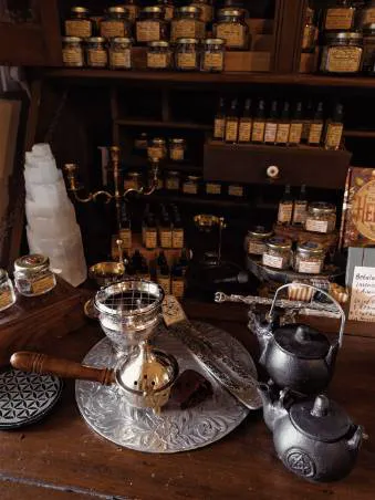 Betula's Botanica Bath Body & Apothecary 4