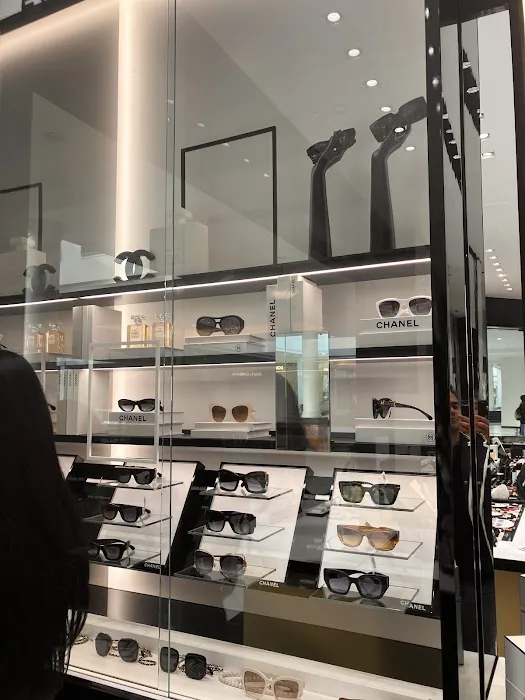 CHANEL FRAGRANCE AND BEAUTY BOUTIQUE 7