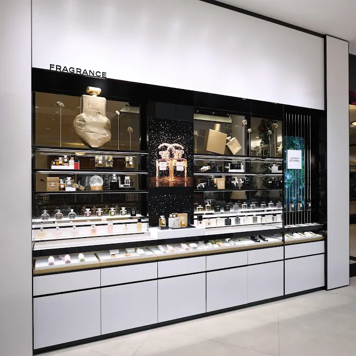 CHANEL FRAGRANCE AND BEAUTY BOUTIQUE 9