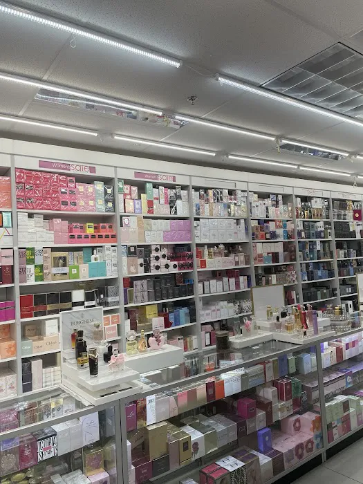 Smoke & Perfume World 4