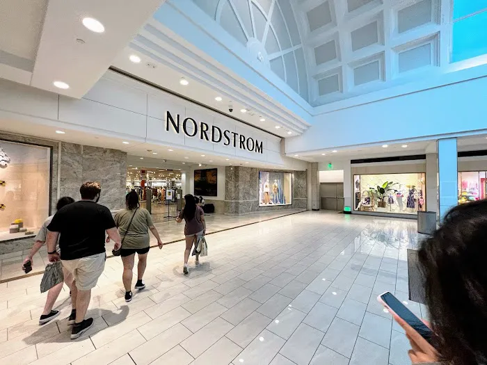 Nordstrom 0