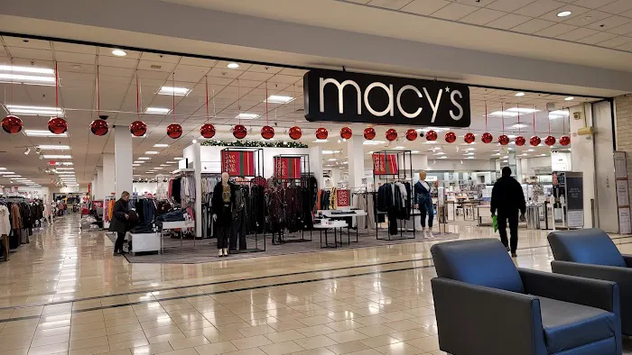 Macy's 0