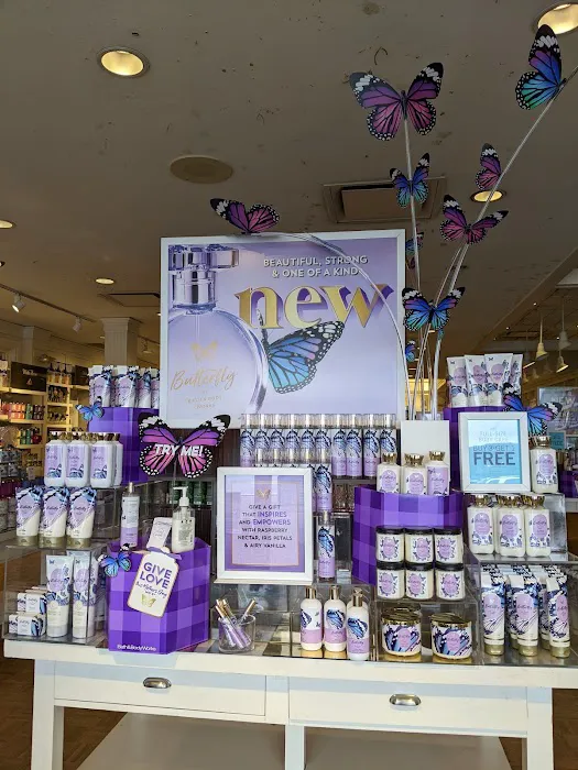 Bath & Body Works 1