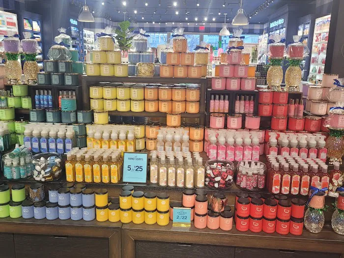 Bath & Body Works 4