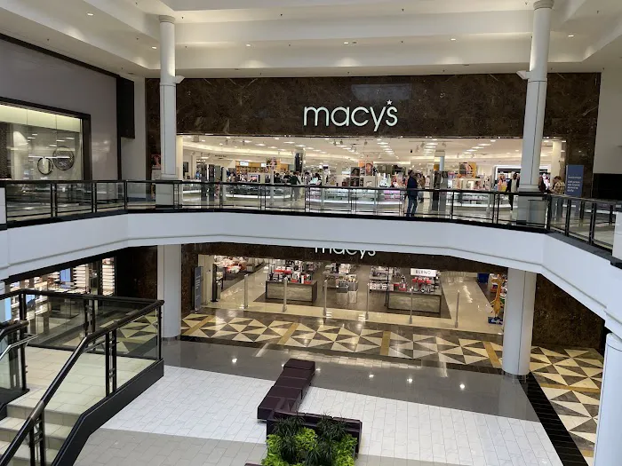 Macy's 0