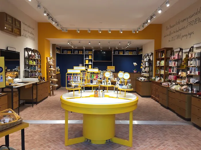 L'OCCITANE EN PROVENCE 7