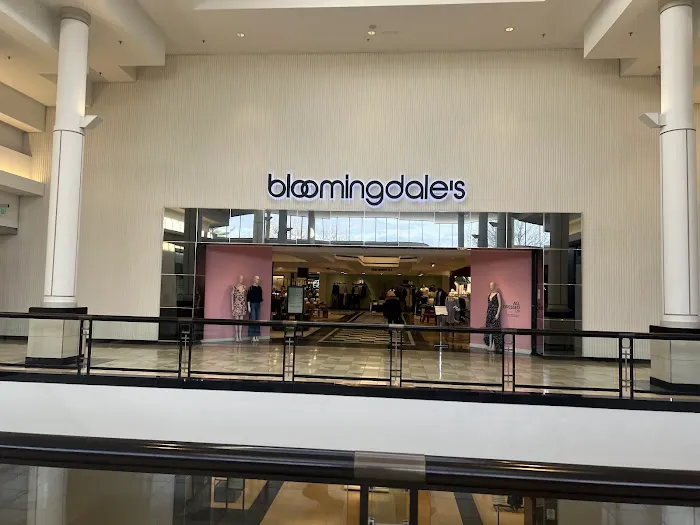 Bloomingdale's 4