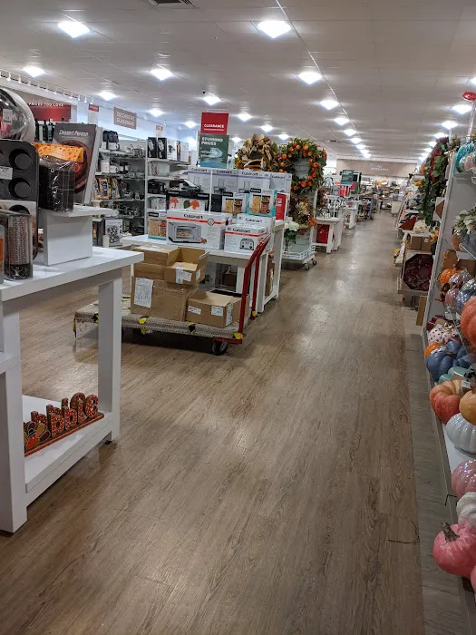Marshalls & HomeGoods 8