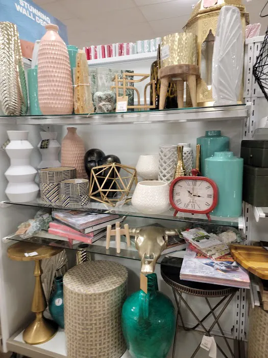 Marshalls & HomeGoods 9