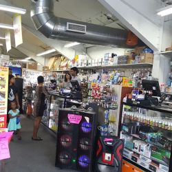 R&M Variety Shop ico