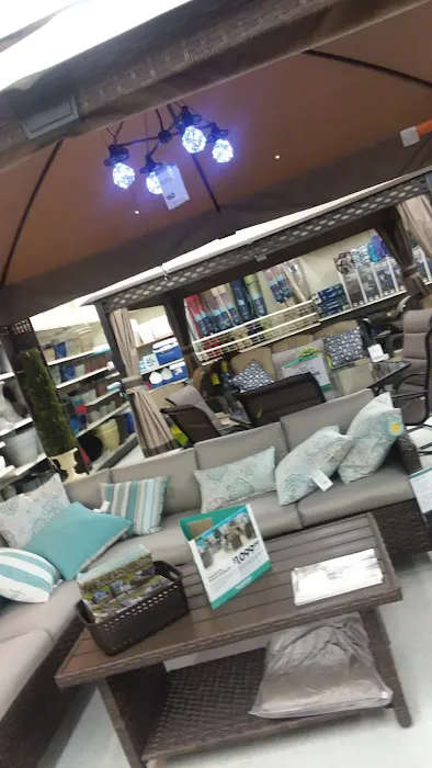 Big Lots 4