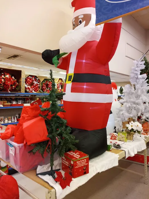 Roses Discount Store 6
