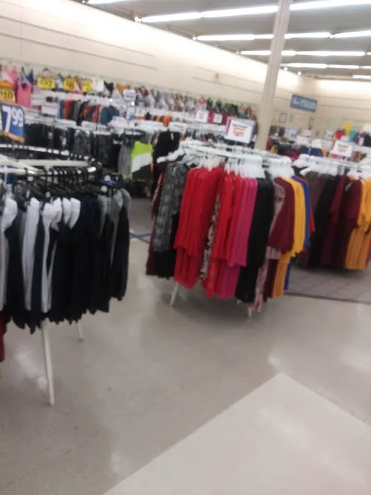 Roses Discount Store 9