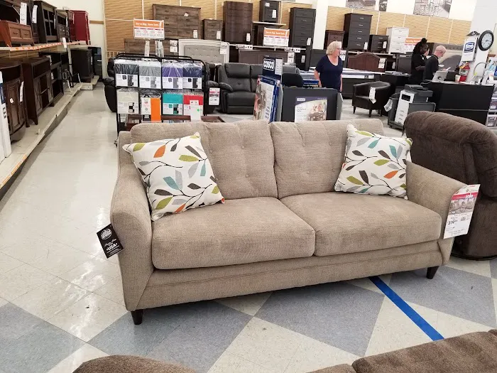Big Lots 4