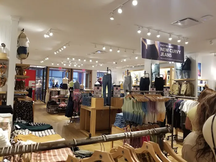 American Eagle & Aerie 0