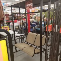 Ollie's Bargain Outlet ico