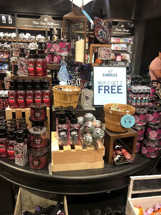 Bath & Body Works 2