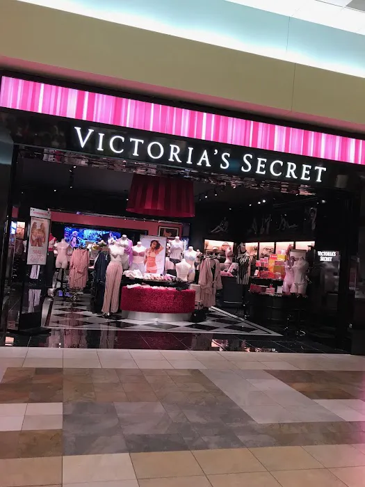 Victoria's Secret & PINK by Victoria's Secret 0