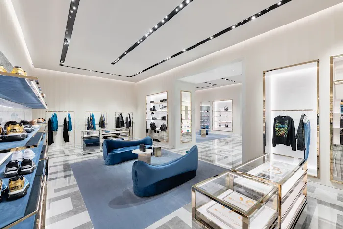 VERSACE 3