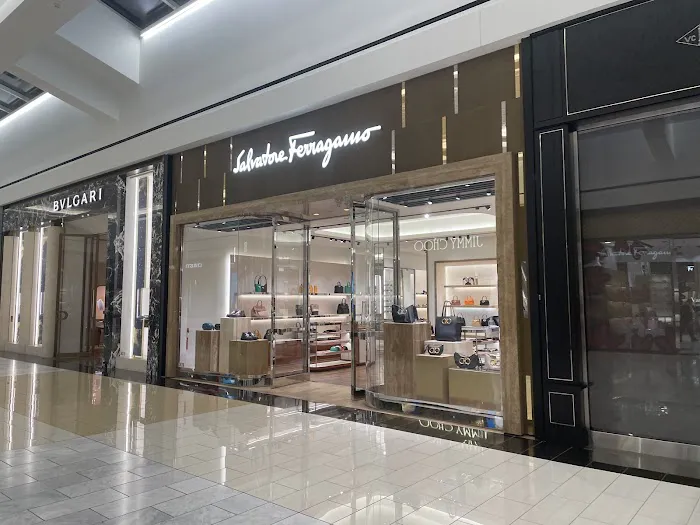 Ferragamo 8