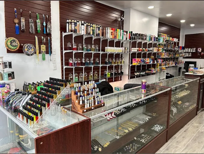 KHAN CONVENIENCE & DEPOT - SMOKE SHOP & PERFUME STORE 2