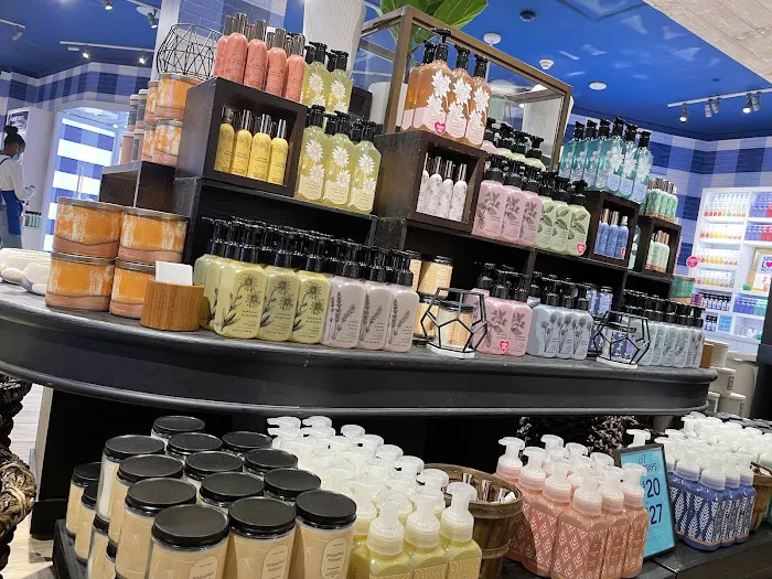Bath & Body Works 7