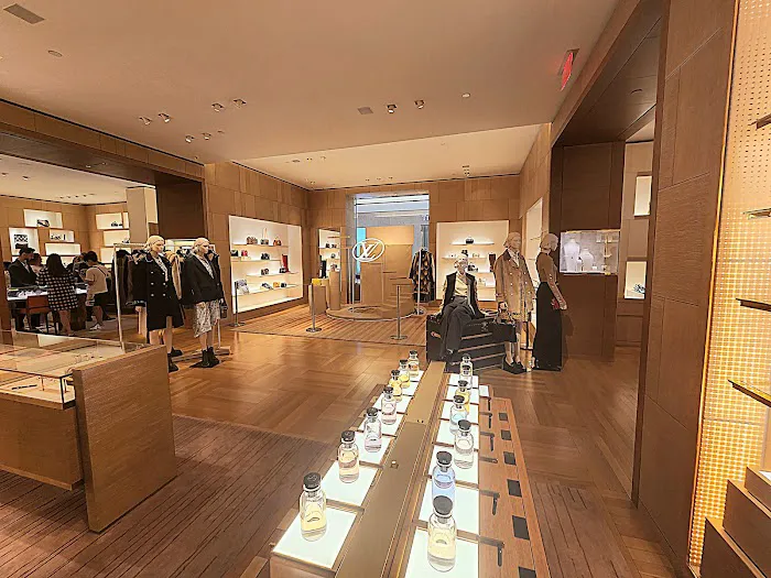 Louis Vuitton King of Prussia 4