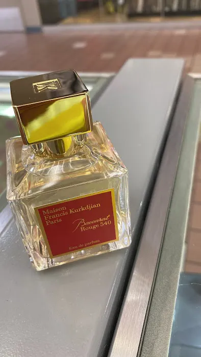 Perfume World Bus PA 0