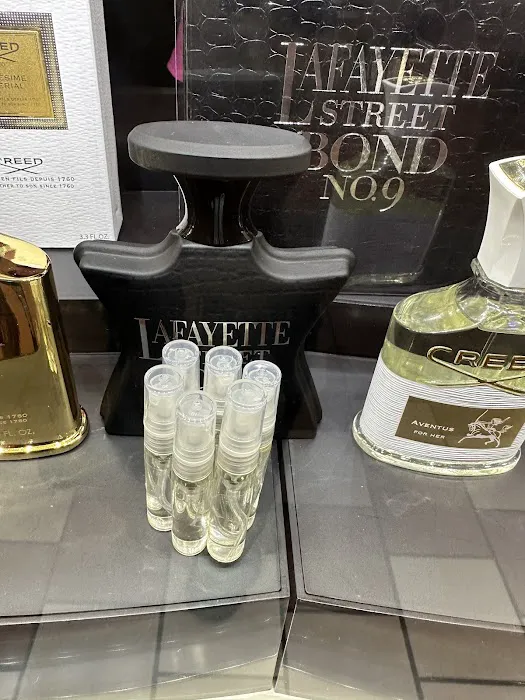 Perfume World Bus PA 3