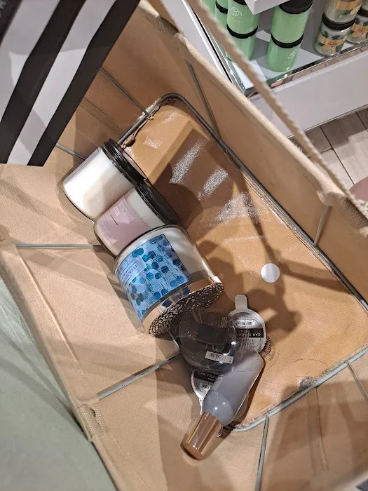 Bath & Body Works 1