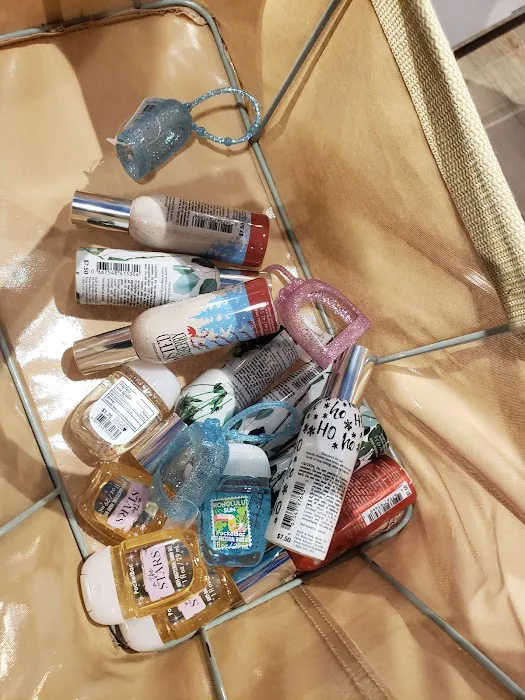 Bath & Body Works 4