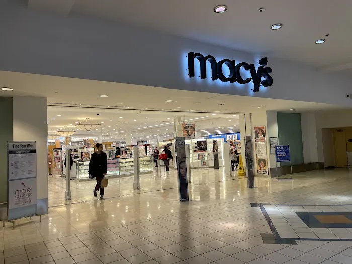 Macy's 0
