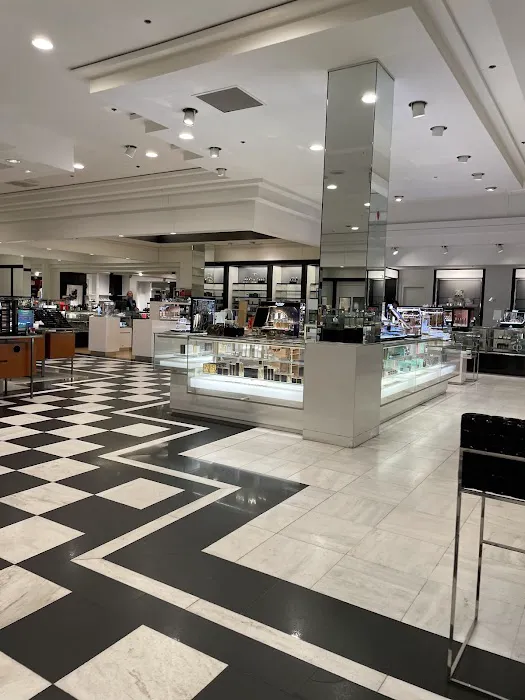 Bloomingdale's 5