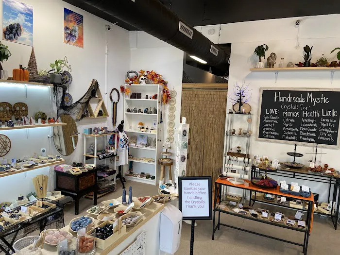 Handmade Mystic - Whitehall 3