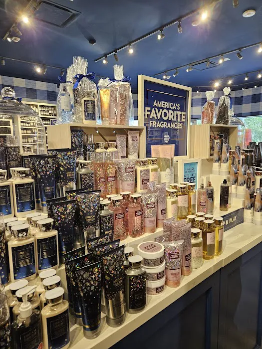 Bath & Body Works 4
